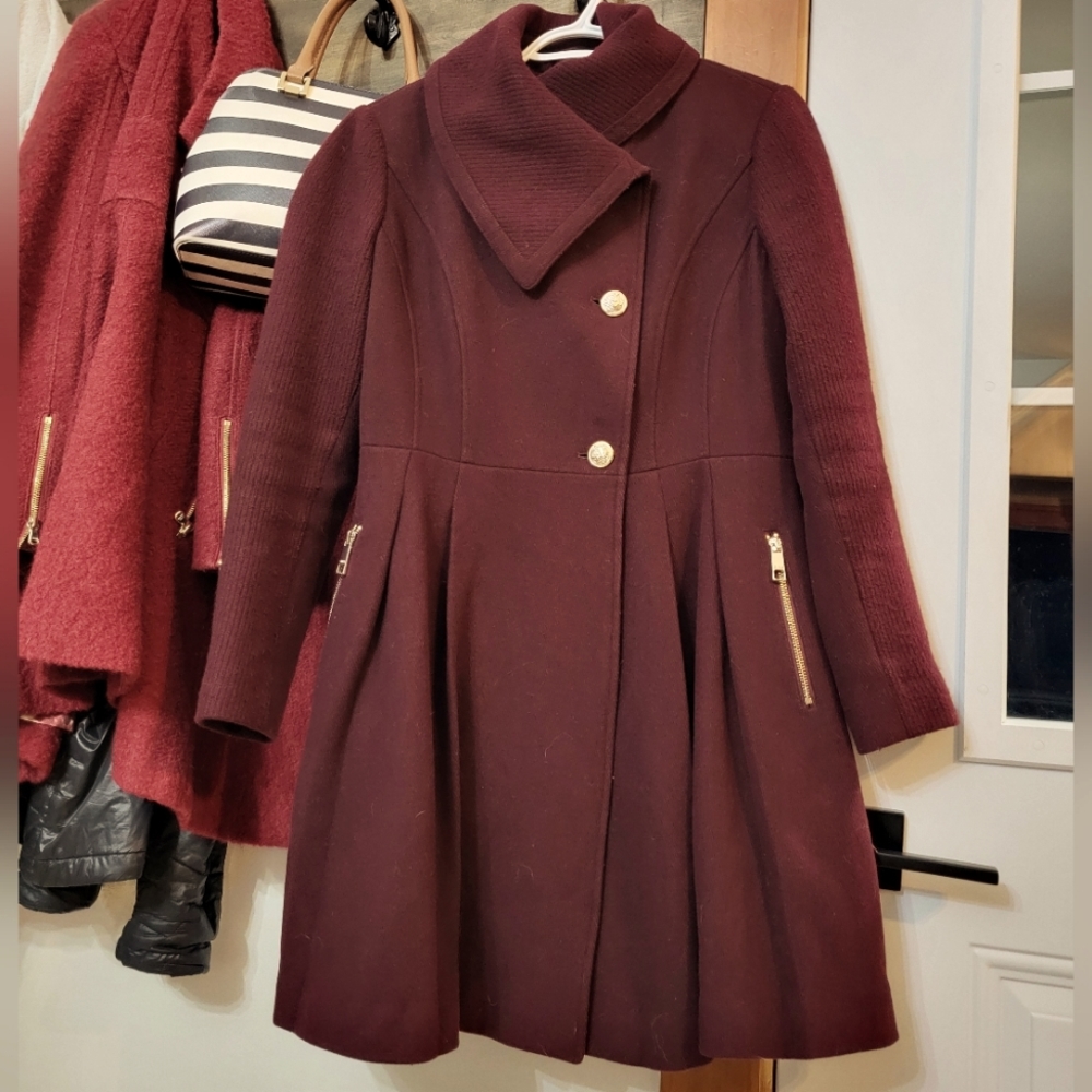 GUESS fall/ winter coat